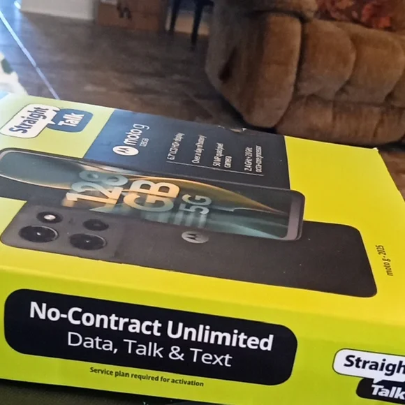 Motorola Moto G 5G - Black and Green - Picture 2 of 4